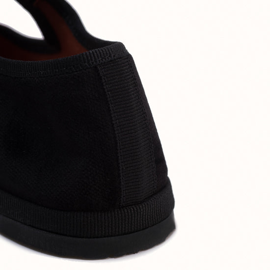 Bambina Back to Black