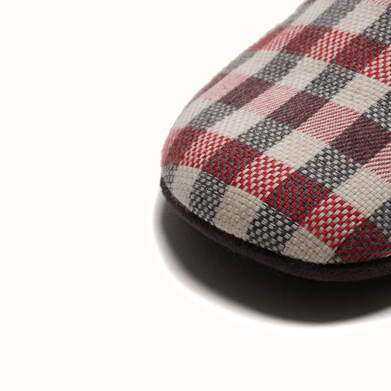The Oscar slipper