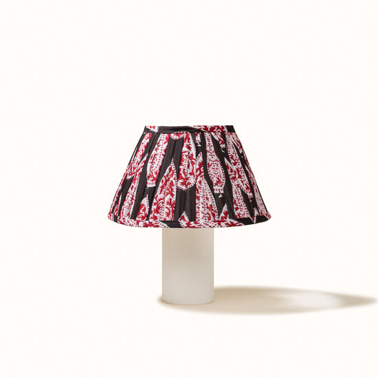 Abat Jour plissé noir imprimés cachemire rouge.