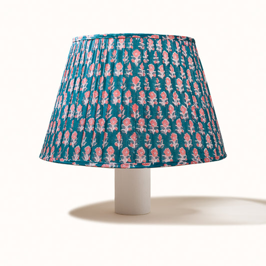 Abat Jour plissé turquoise imprimé fleurs roses.