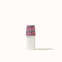 Abat Jour plissé bleu denim imprimé fleurs rose framboise