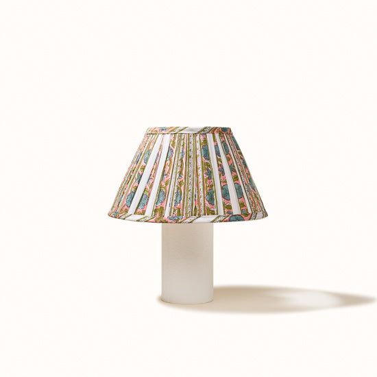 Abat Jour plissé imprimé fleurs rose pâle, bleu gris & pistache.