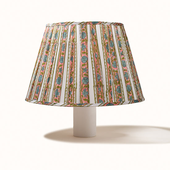 Abat Jour plissé imprimé fleurs rose pâle, bleu gris & pistache.