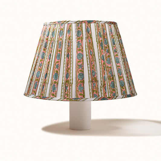 Abat Jour plissé imprimé fleurs rose pâle, bleu gris & pistache.