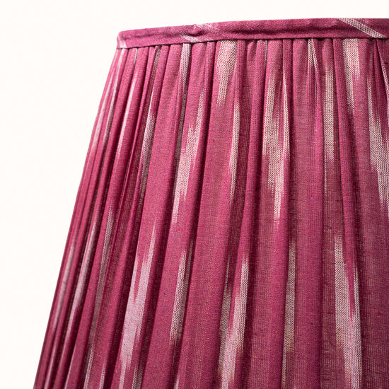 Abat Jour plissé prune imprimé Ikat.