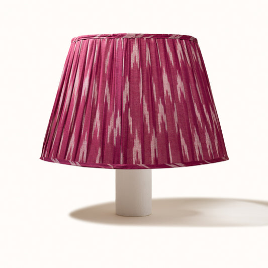 Abat Jour plissé prune imprimé Ikat.