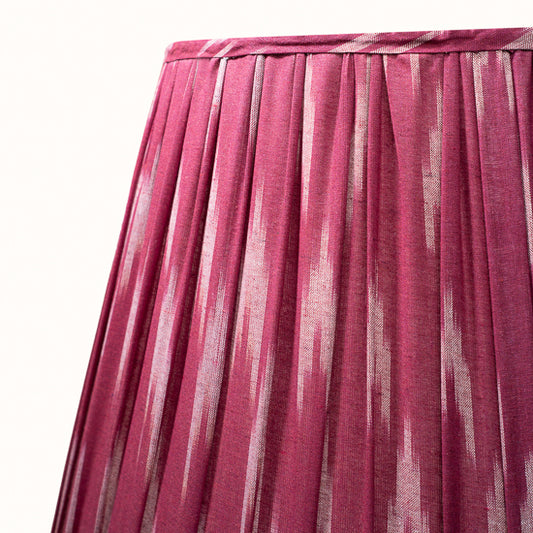 Abat Jour plissé prune imprimé Ikat.