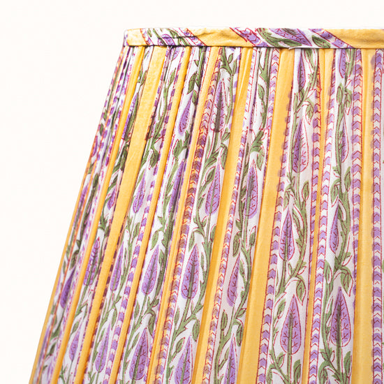 Abat Jour plissé rayé jaune & lila.