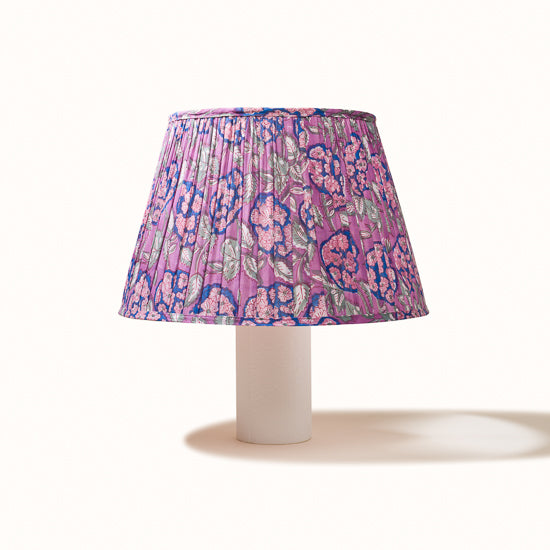 Abat Jour plissé lila imprimé hortensias.