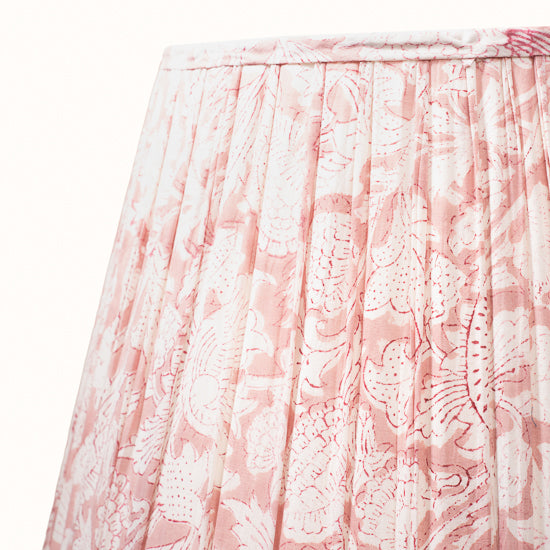 Abat Jour plissé rose pâle imprimé fleurs.