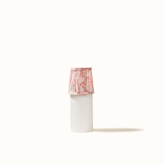 Abat Jour plissé rose pâle imprimé fleurs.