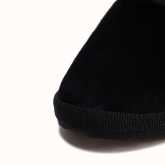 Bambina Back to Black