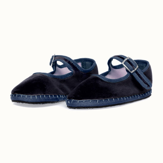 Bambina In The Navy
